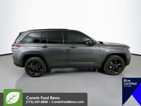 Used 2024 Jeep Grand Cherokee Altitude AWD/4WD image 11