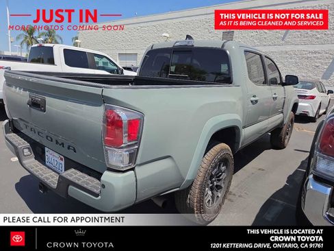 Used 2023 Toyota Tacoma TRD Off-Road w/ Technology Package RWD image 4