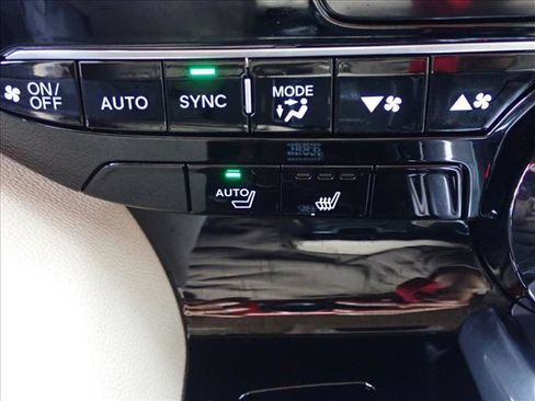 Used 2025 Acura MDX SH-AWD image 22