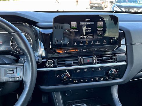 Used 2023 Nissan Pathfinder SL w/ SL Premium Package FWD image 7