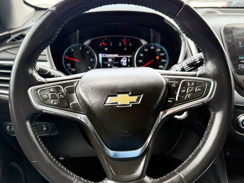 Used 2018 Chevrolet Equinox Premier AWD/4WD image 12
