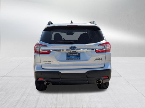 Used 2023 Subaru Ascent Premium w/ Convenience Package image 4