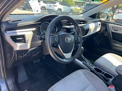 Used 2016 Toyota Corolla LE FWD image 19
