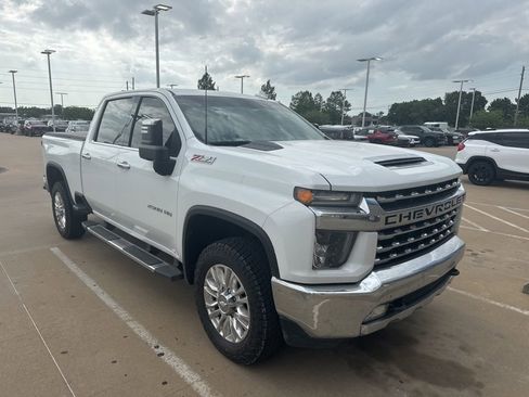 Used 2020 Chevrolet Silverado 2500 LTZ w/ Z71 Off-Road Package AWD/4WD image 3