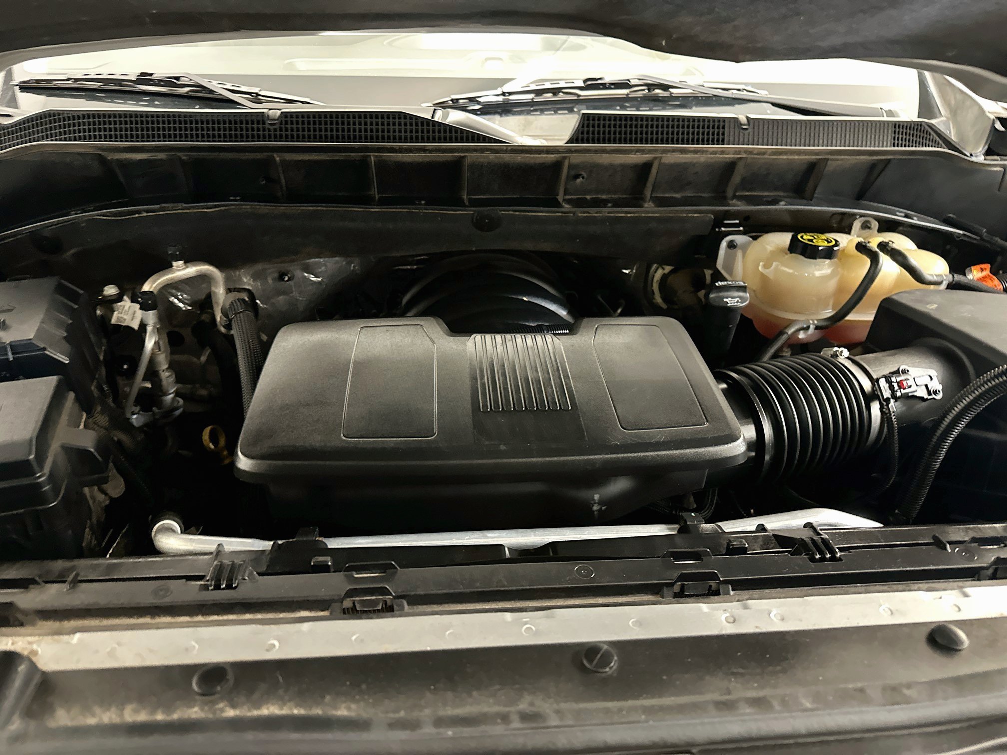 Used 2020 Chevrolet Silverado 1500 LT AWD/4WD image 34
