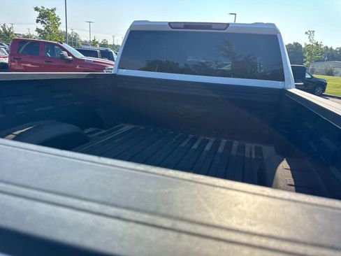 Used 2024 Chevrolet Silverado 2500 LT AWD/4WD image 16