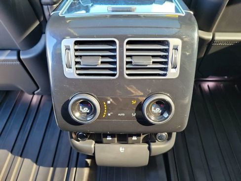 Used 2019 Land Rover Range Rover Long Wheelbase Supercharged image 14