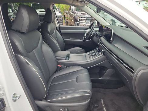 Used 2023 Hyundai Palisade SEL FWD image 16