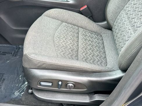Used 2023 Chevrolet Equinox LT image 19