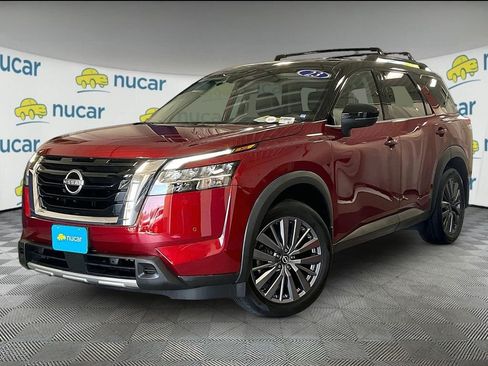 Used 2023 Nissan Pathfinder SL w/ SL Premium Package AWD/4WD image 3