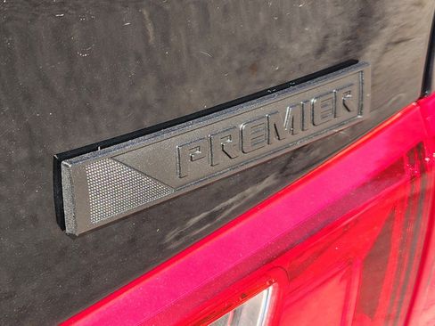 Used 2018 Chevrolet Malibu Premier w/ Premier Sun and Wheel Package image 28