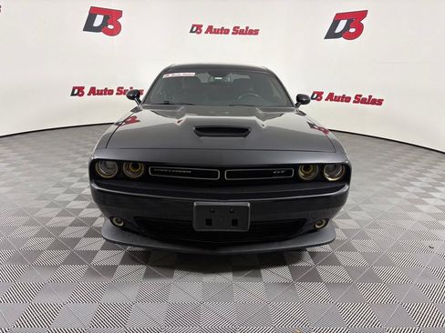 Used 2019 Dodge Challenger GT w/ Plus Package RWD image 9