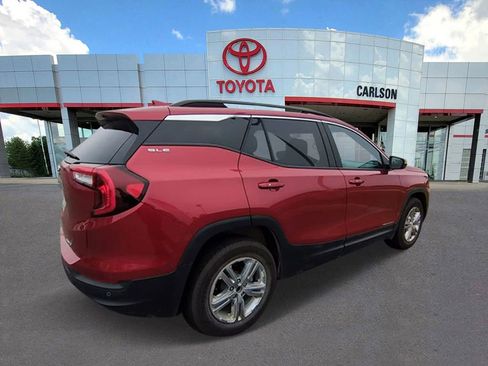 Used 2022 GMC Terrain SLE AWD/4WD image 7