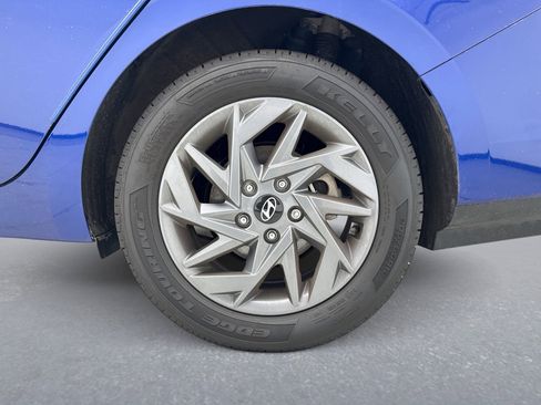 Used 2024 Hyundai Elantra SEL image 12