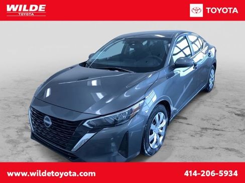 Used 2025 Nissan Sentra S image 1