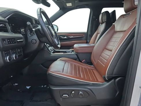 Used 2023 GMC Yukon Denali Ultimate AWD/4WD image 16