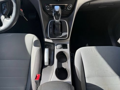 Used 2015 Ford C-MAX SE w/ Interior Protection Package FWD image 18