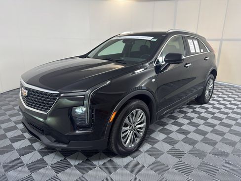 Certified 2025 Cadillac XT4 Premium Luxury FWD image 1