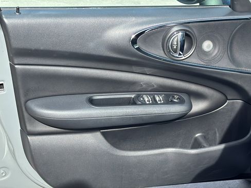 Used 2016 MINI Cooper Clubman image 11