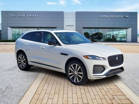 New 2026 Jaguar F-PACE R-Dynamic S image 3
