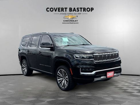 Used 2022 Jeep Grand Wagoneer Series III w/ Rear Seat Video Group 1 AWD/4WD image 7