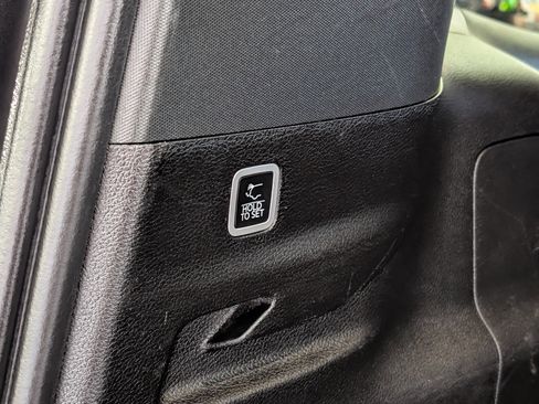 Used 2024 Jeep Wagoneer L Series II w/ Flexible Seating Group AWD/4WD image 31