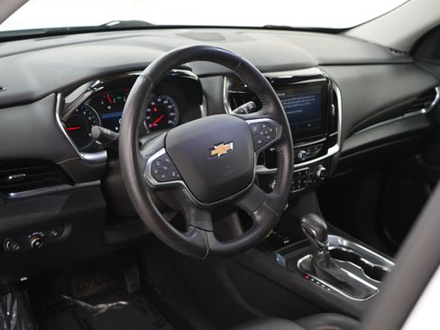 Used 2021 Chevrolet Traverse LT w/ LPO, Floor Liner Package AWD/4WD image 25