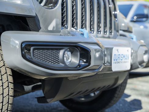 Used 2022 Jeep Wrangler Unlimited Sahara image 10