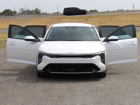 Certified 2025 Kia K4 EX FWD image 26