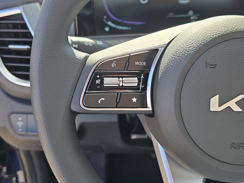 New 2026 Kia Seltos LX image 28