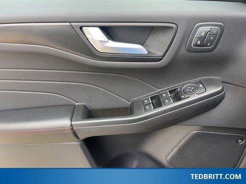 Used 2022 Ford Escape SEL w/ SEL Stealth AWD Package image 42