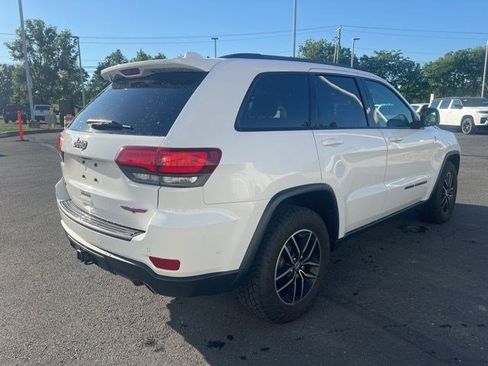 Used 2017 Jeep Grand Cherokee Trailhawk w/ Trailhawk Luxury Group AWD/4WD image 14