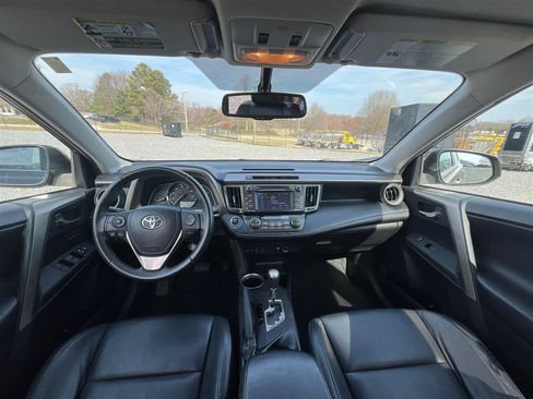 Used 2013 Toyota RAV4 Limited image 22