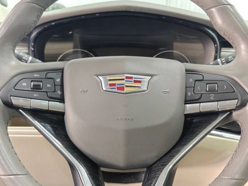 Used 2021 Cadillac XT6 Premium Luxury AWD/4WD image 33