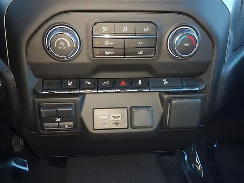 Used 2025 Chevrolet Silverado 2500 Custom w/ Custom Value Package image 23