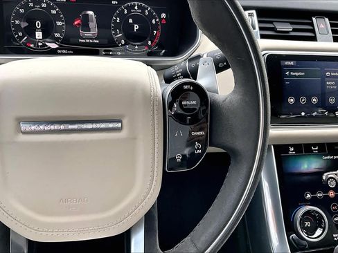 Used 2020 Land Rover Range Rover Sport HST image 24