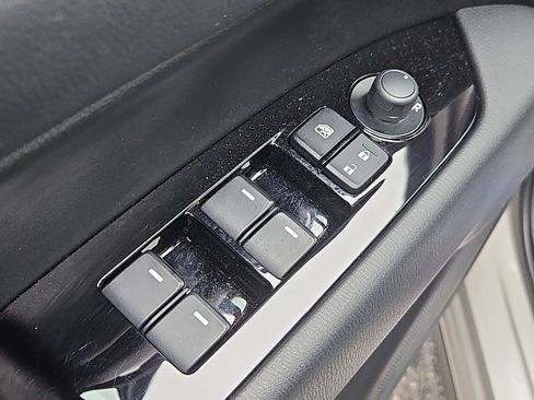 Certified 2025 MAZDA CX-5 AWD 2.5 S w/ Preferred Package image 19