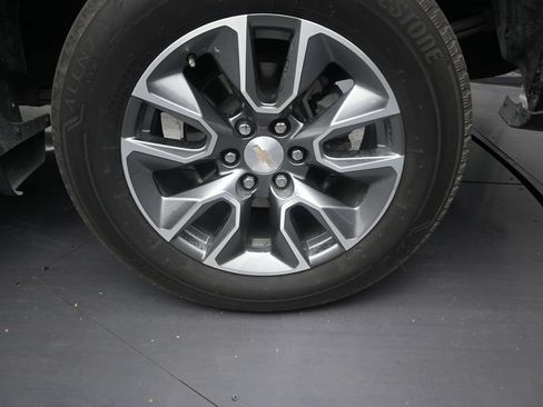 Used 2024 Chevrolet Silverado 1500 LT RWD image 10