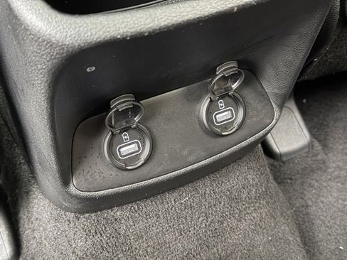 Used 2019 Hyundai Santa Fe Limited image 39