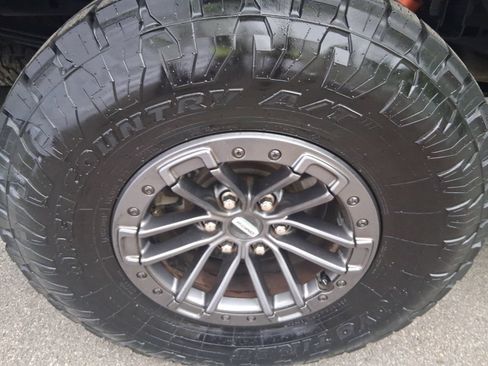 Used 2019 Ford F150 Raptor w/ Equipment Group 802A Luxury AWD/4WD image 13