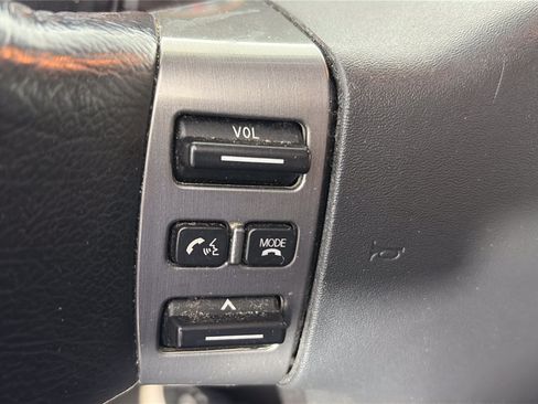 Used 2011 Nissan Titan SV w/ SV Premium Utility Pkg AWD/4WD image 24