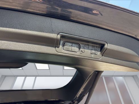Used 2022 Ford Explorer 4WD image 13