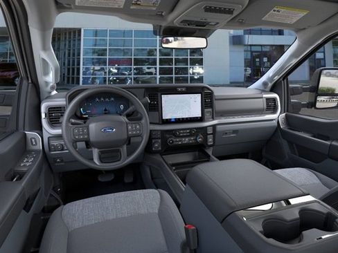 New 2026 Ford F250 XLT w/ XLT Premium Package image 9
