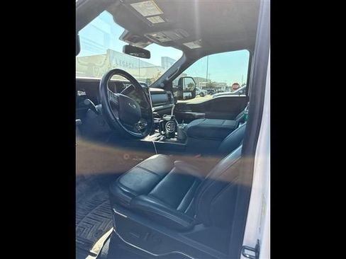 Used 2025 Ford F250 Platinum w/ FX4 Off-Road Package AWD/4WD image 5