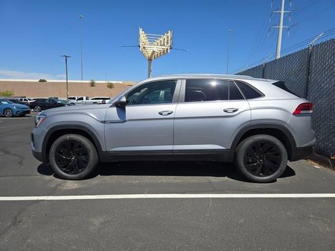 New 2026 Volkswagen Atlas Cross Sport SE FWD image 3