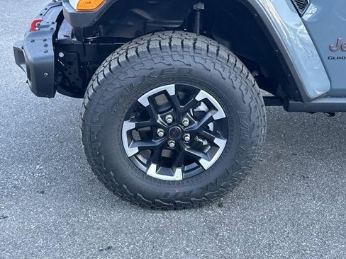 New 2026 Jeep Gladiator Rubicon image 11