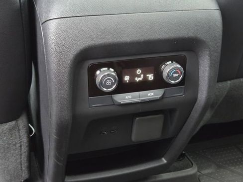 Certified 2025 Chevrolet Traverse Z71 w/ Enhanced Driving Package image 17