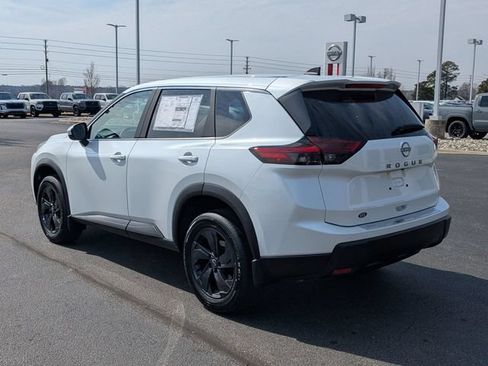 New 2026 Nissan Rogue SV w/ Cold Weather Package FWD image 5