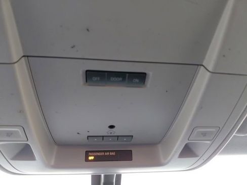 Used 2018 GMC Sierra 1500 SLE w/ SLE Value Package image 18