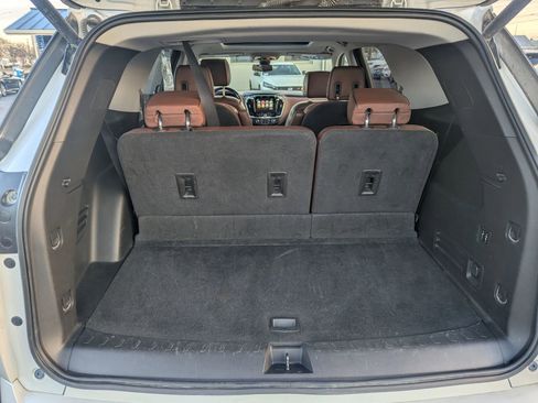 Used 2018 Chevrolet Traverse High Country image 24